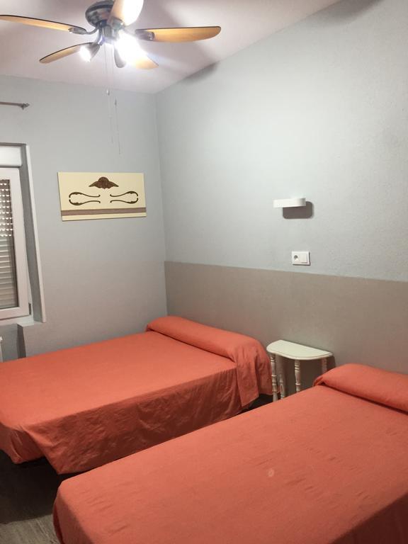 Hostal Rosales Аранда-де-Дуэро Экстерьер фото